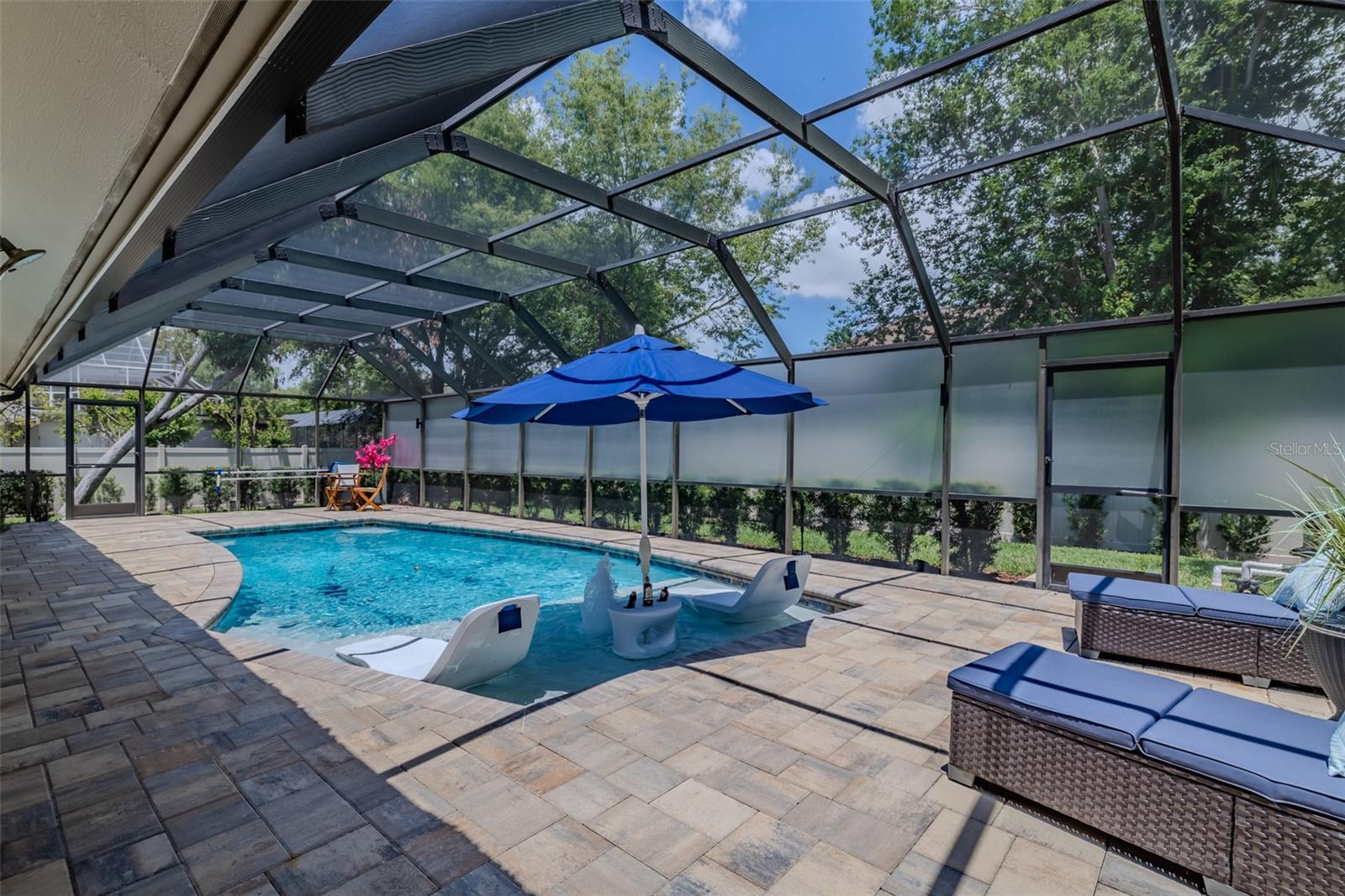 BARRINGTON OAKS EAST - Residential