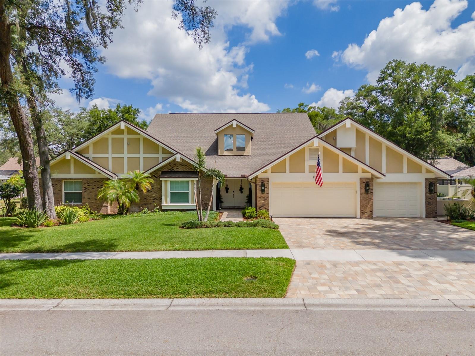 125 BARRINGTON DRIVE