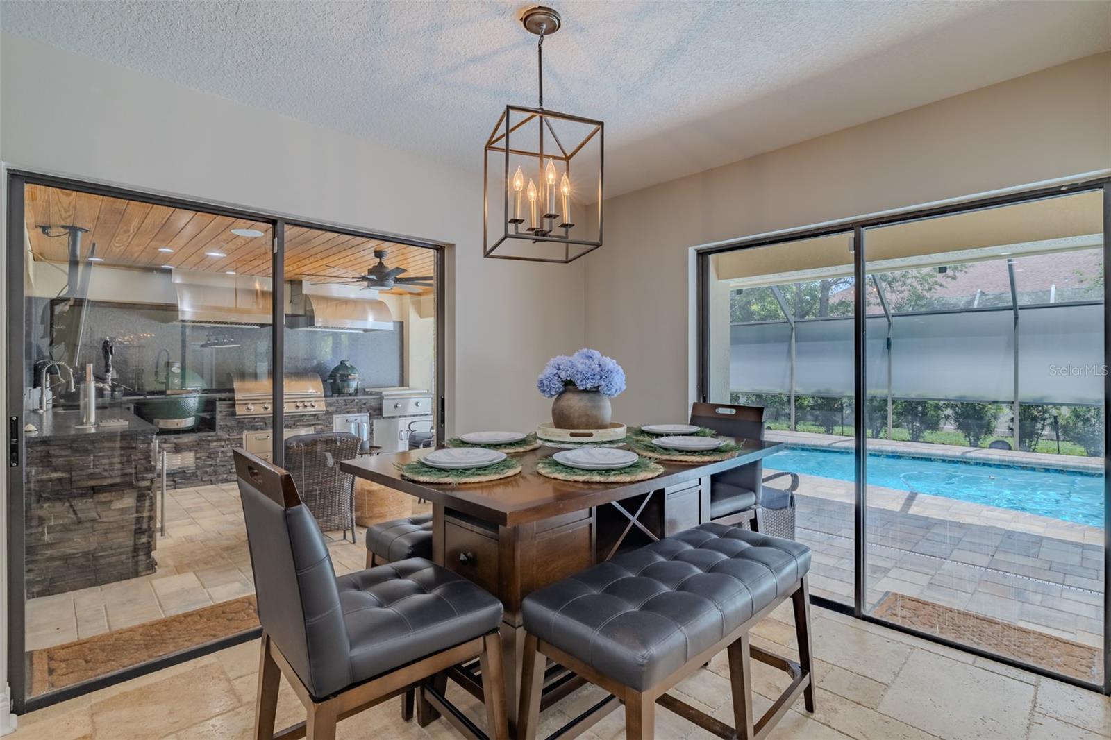 BARRINGTON OAKS EAST - Residential