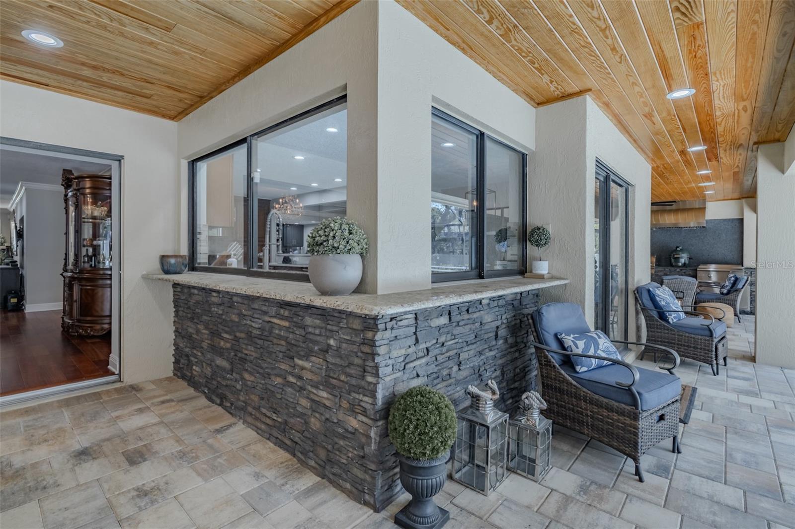 BARRINGTON OAKS EAST - Residential