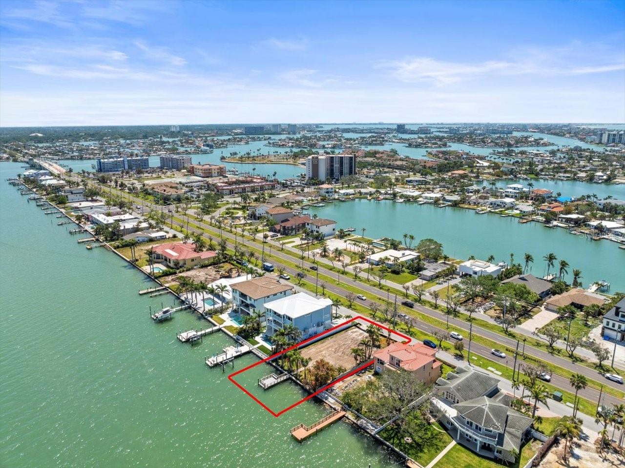 PARADISE ISLAND - Land