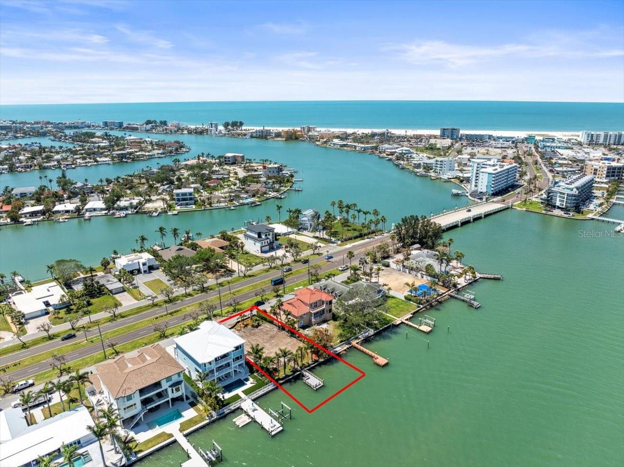 PARADISE ISLAND - Land