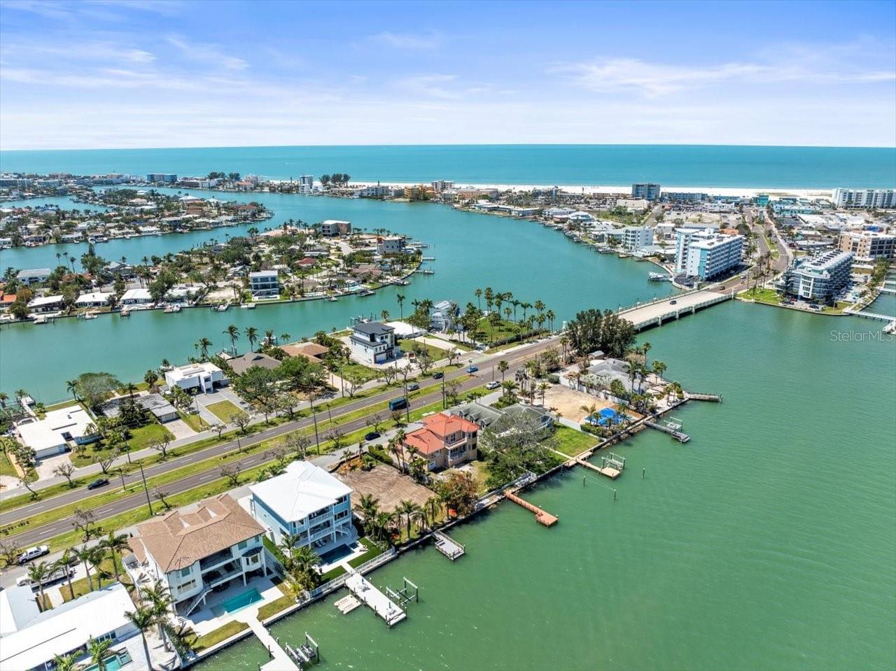 PARADISE ISLAND - Land