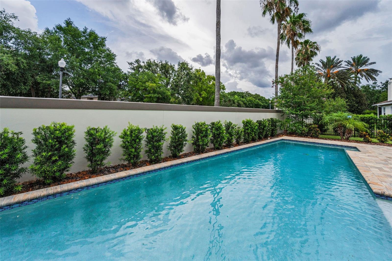 CHAMPIONS CLUB - Residential