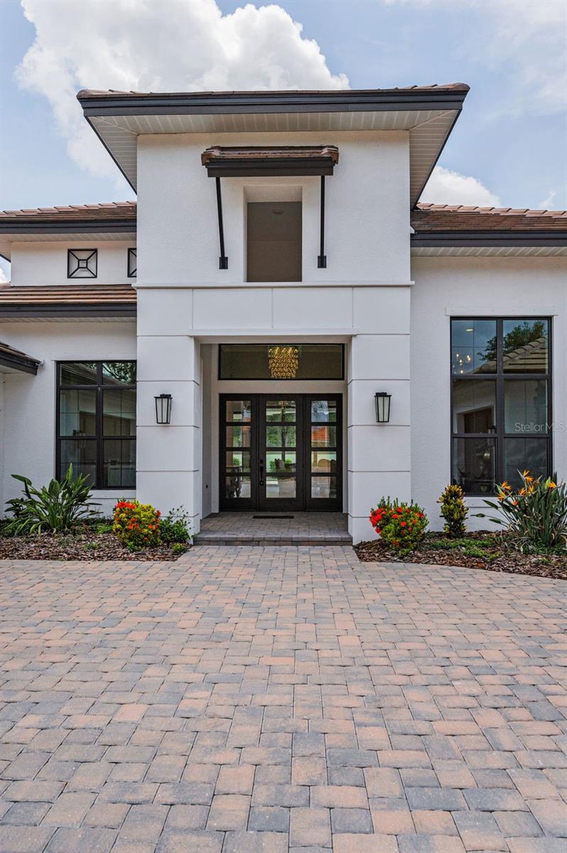 CHAMPIONS CLUB - Residential