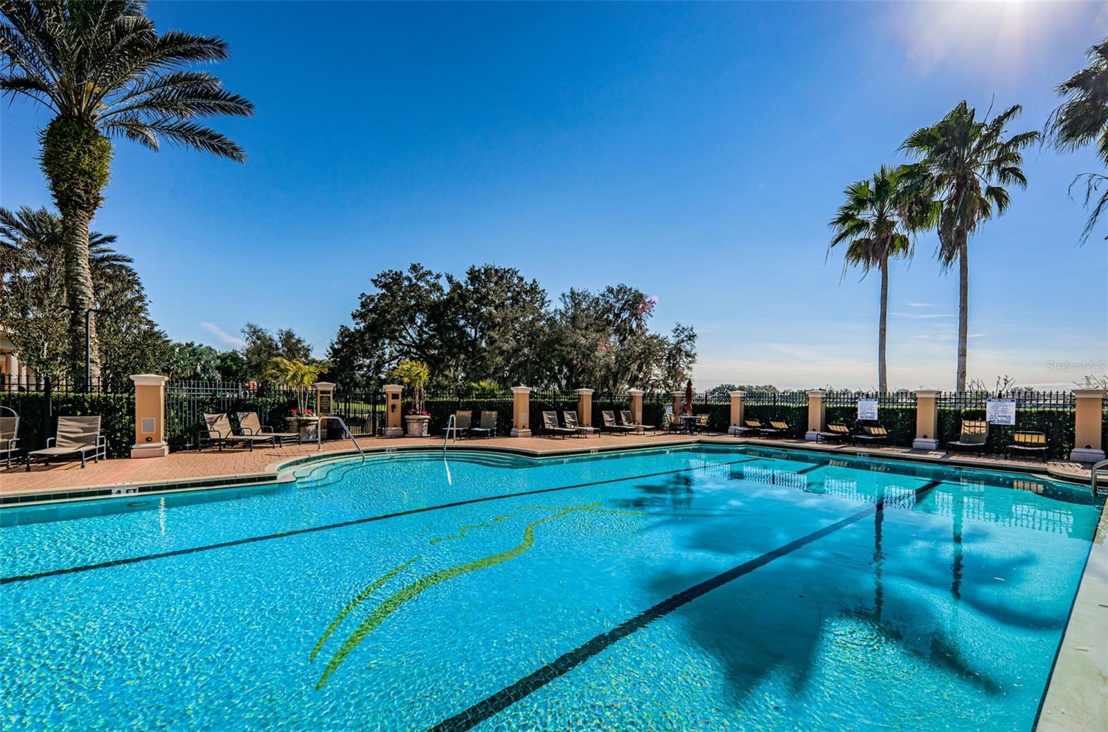 CHAMPIONS CLUB - Residential
