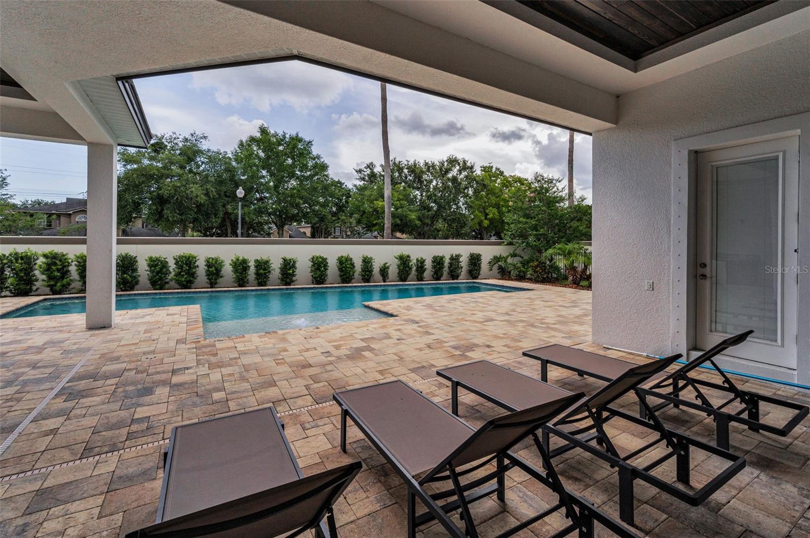 CHAMPIONS CLUB - Residential