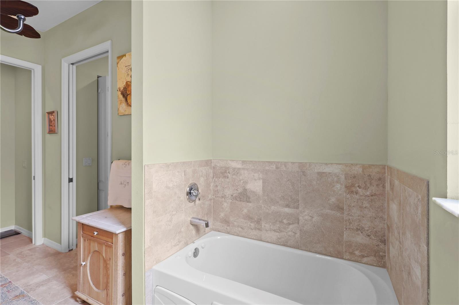 KENWOOD GLEN 1 OF ST ANDREWS E - Residential