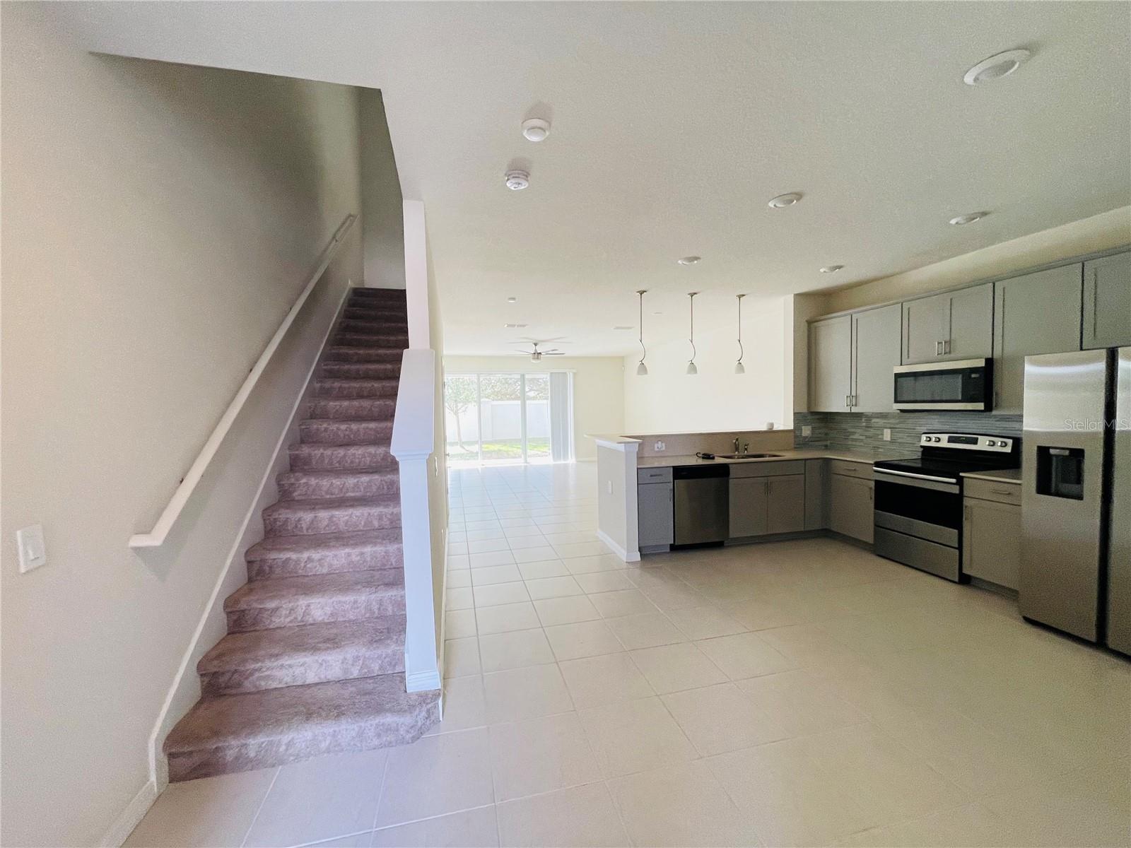 SOMERSET XINGS TR F REP - Residential Lease