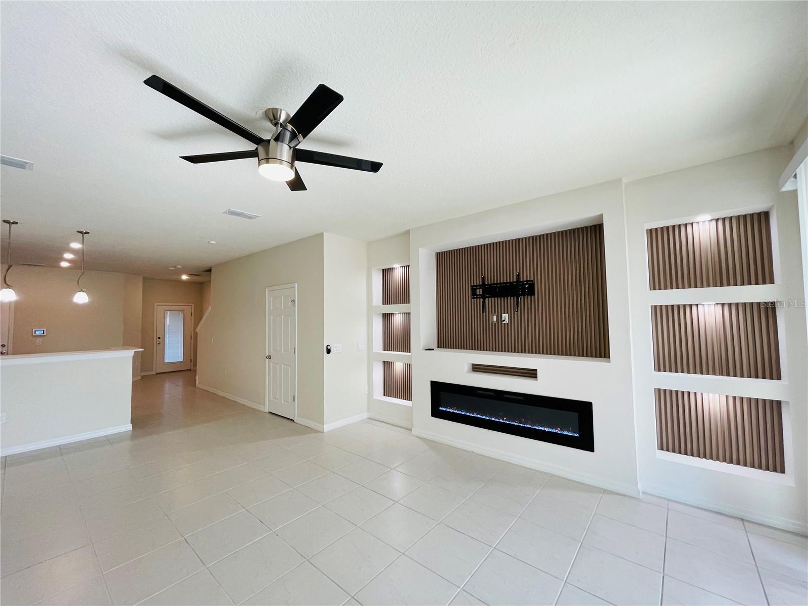 SOMERSET XINGS TR F REP - Residential Lease