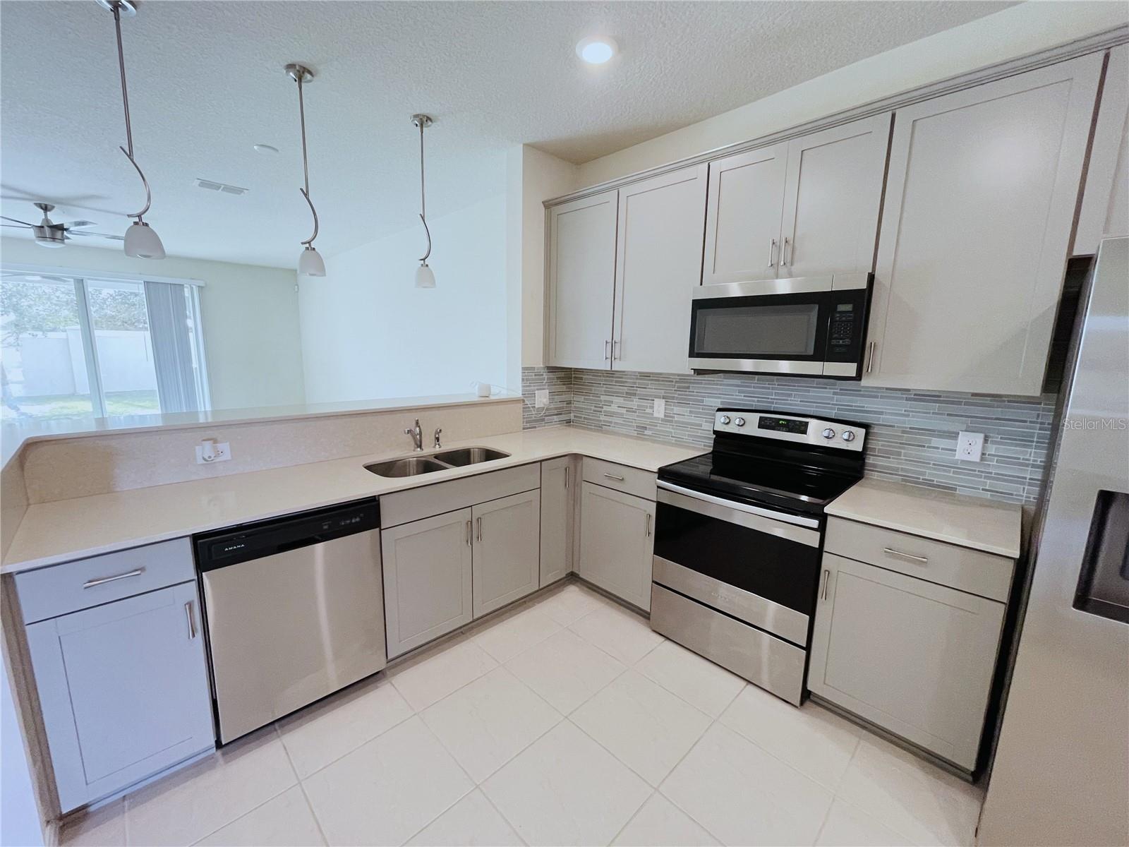 SOMERSET XINGS TR F REP - Residential Lease