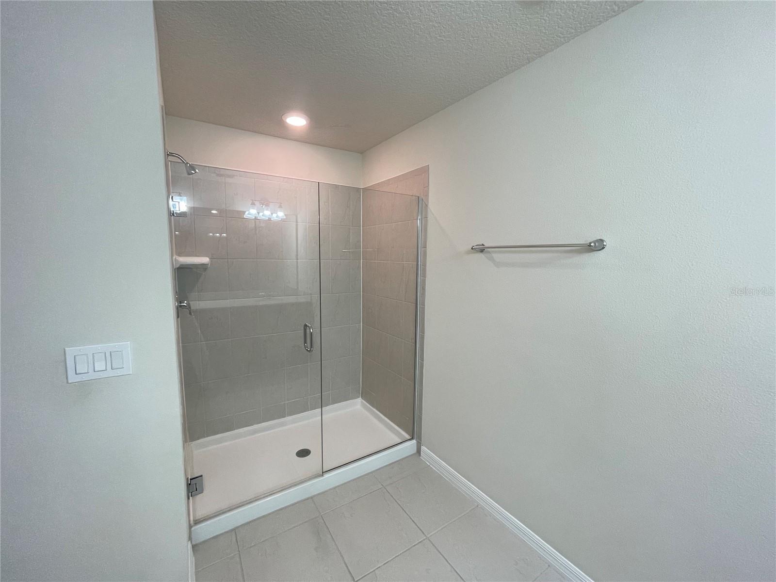 SOMERSET XINGS TR F REP - Residential Lease