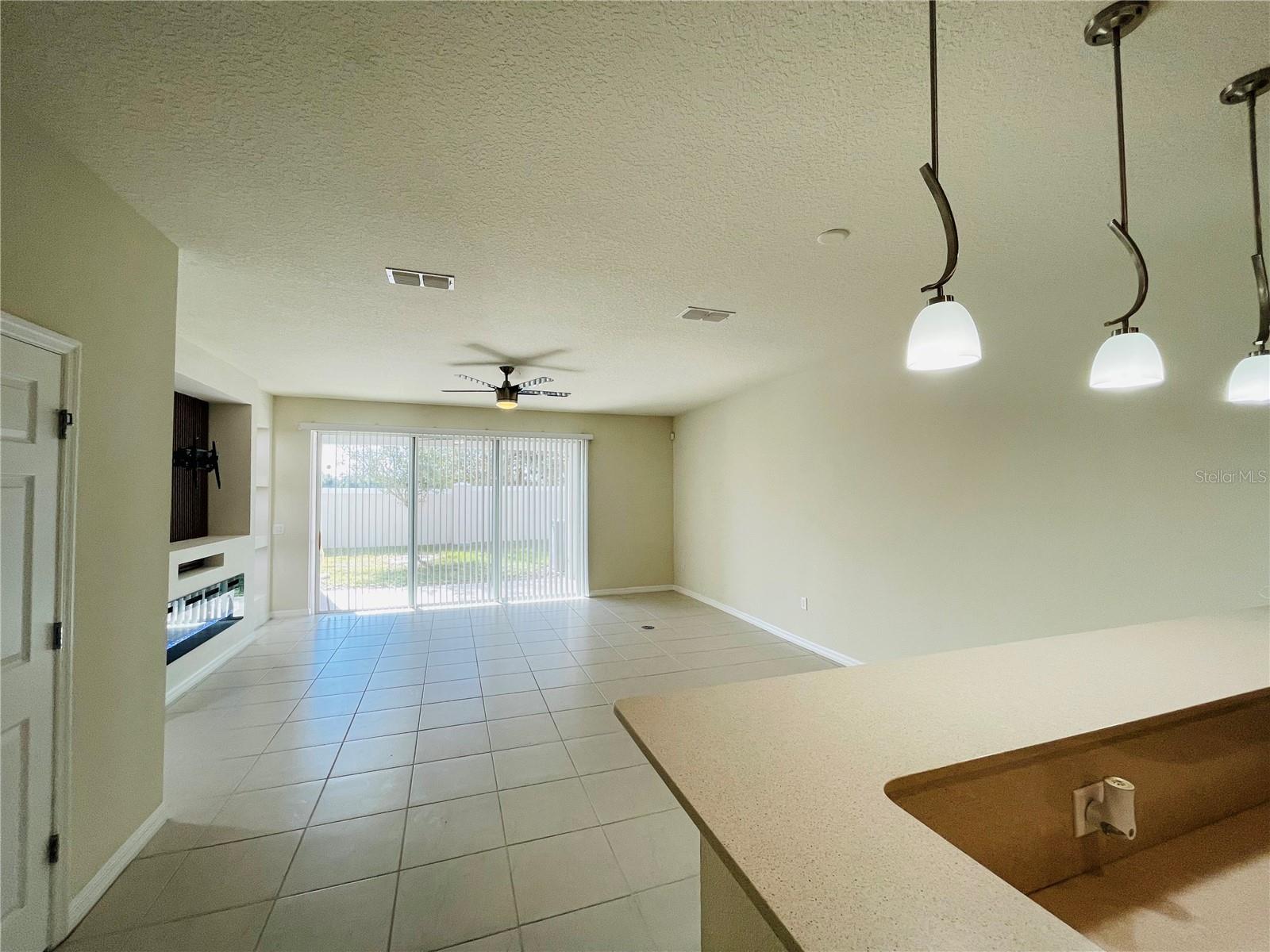 SOMERSET XINGS TR F REP - Residential Lease