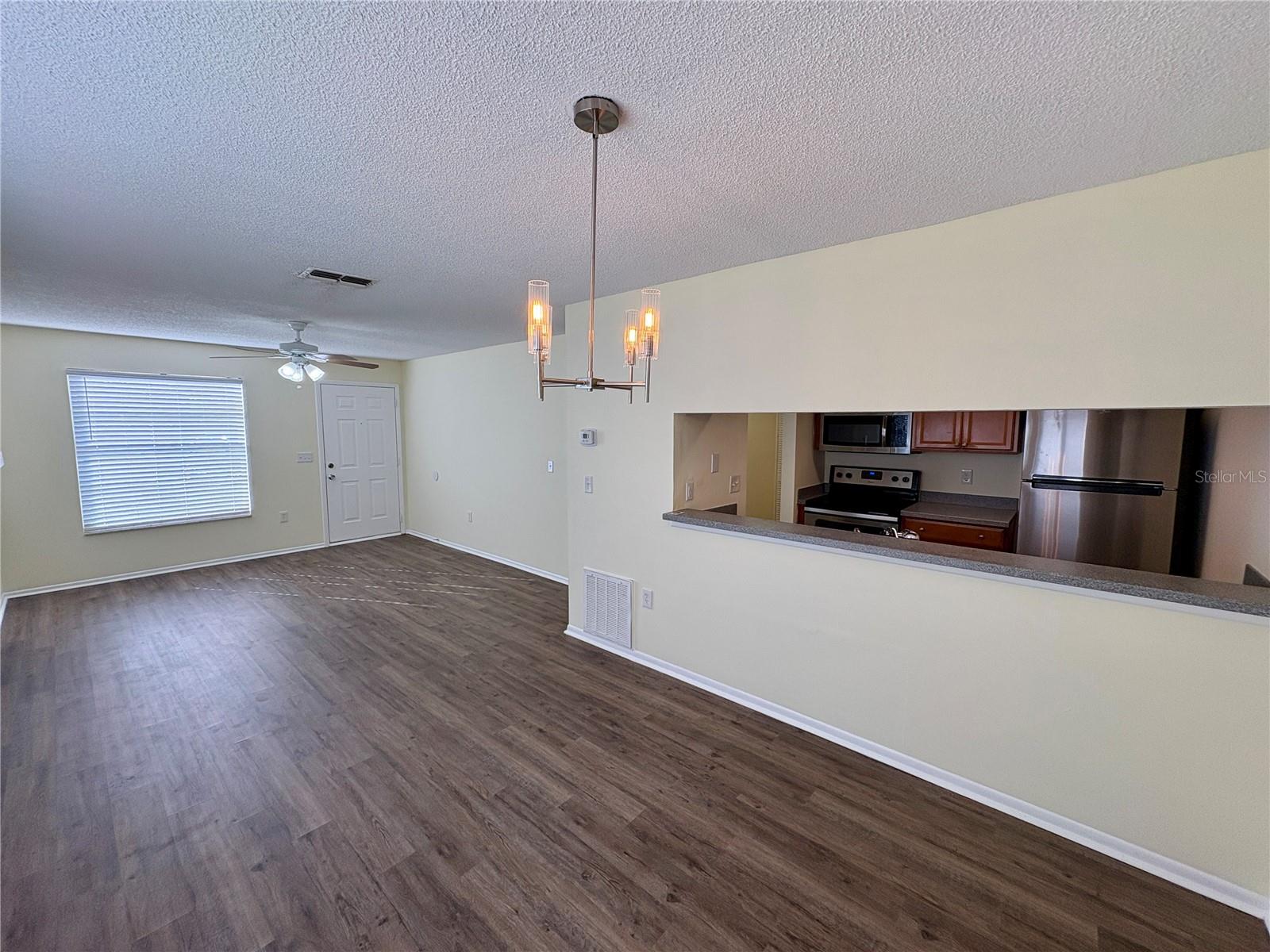 MIRROR LAKE - Residential Lease