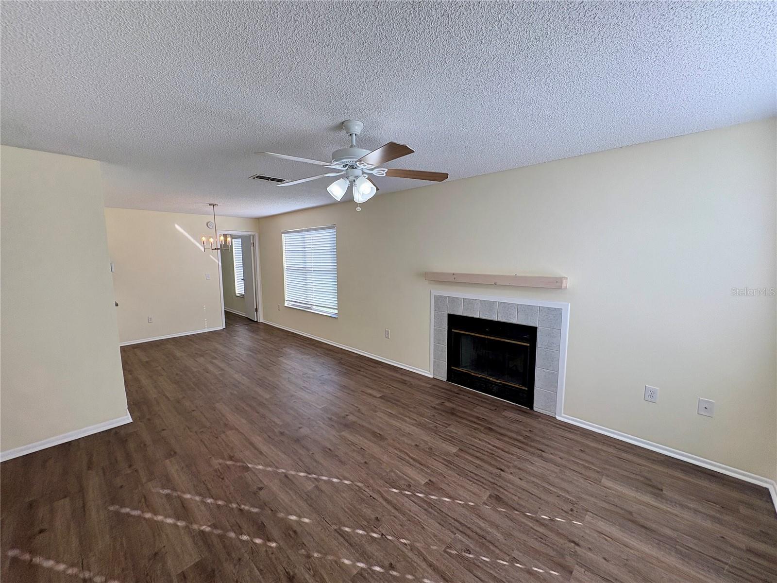 MIRROR LAKE - Residential Lease