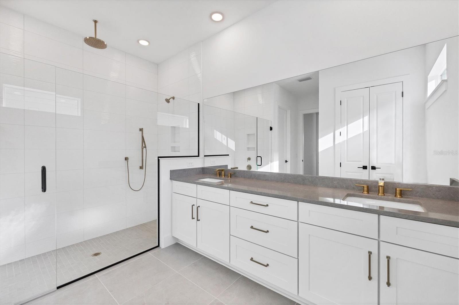 ISLES/LAKEWOOD RANCH PH IV - Residential