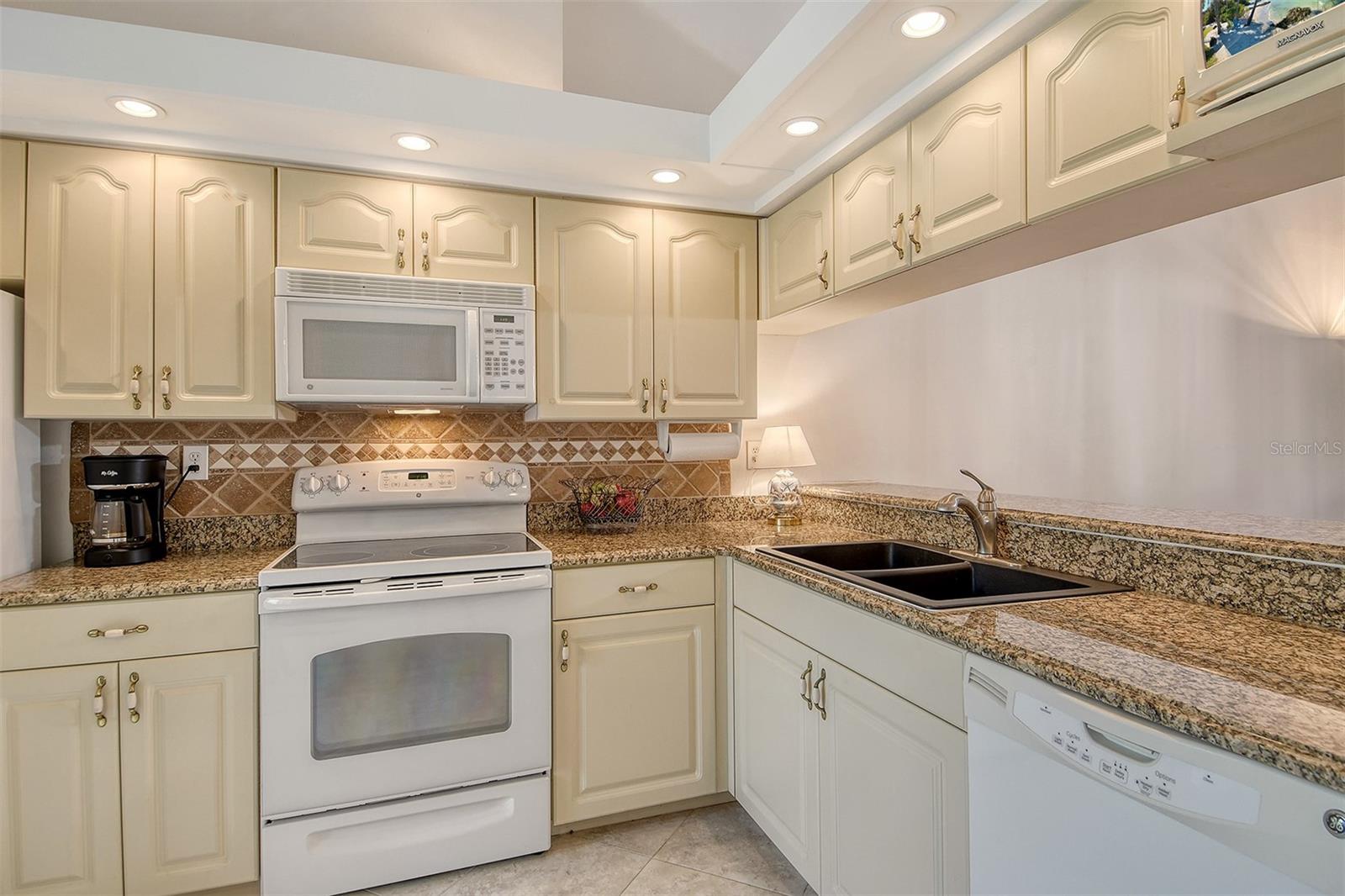 CLUBSIDE AT PALM-AIRE I & II - Residential