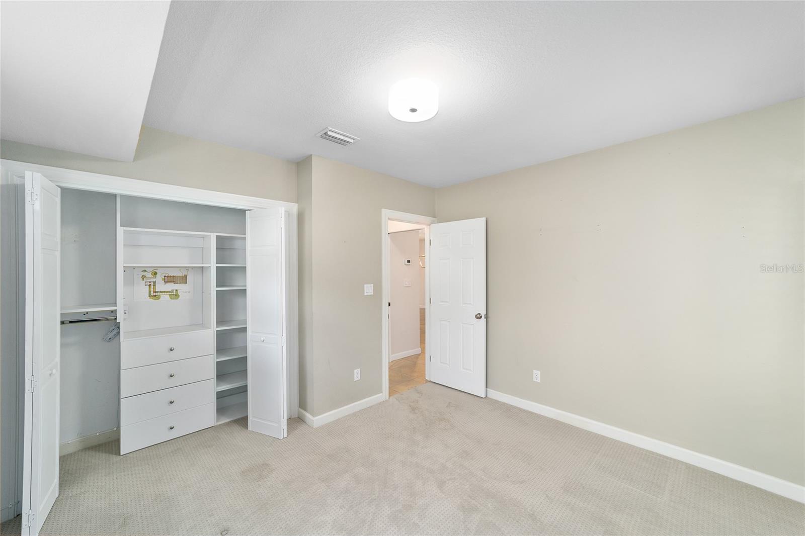 LAUREL LAKE VILLAS HOMEOWNERS ASSOC - Residential