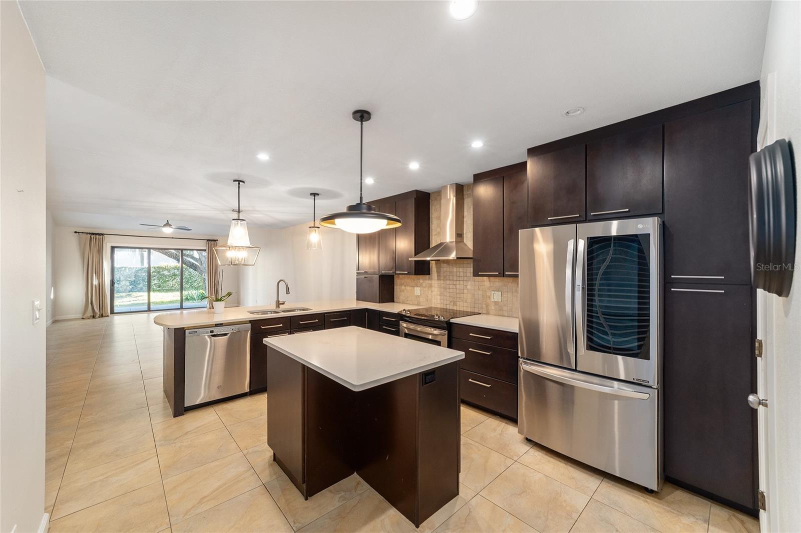 LAUREL LAKE VILLAS HOMEOWNERS ASSOC - Residential