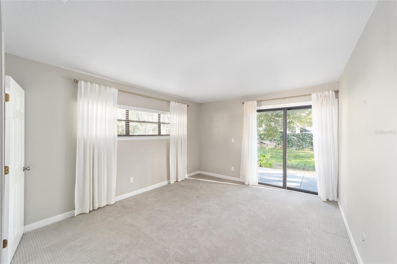 LAUREL LAKE VILLAS HOMEOWNERS ASSOC - Residential