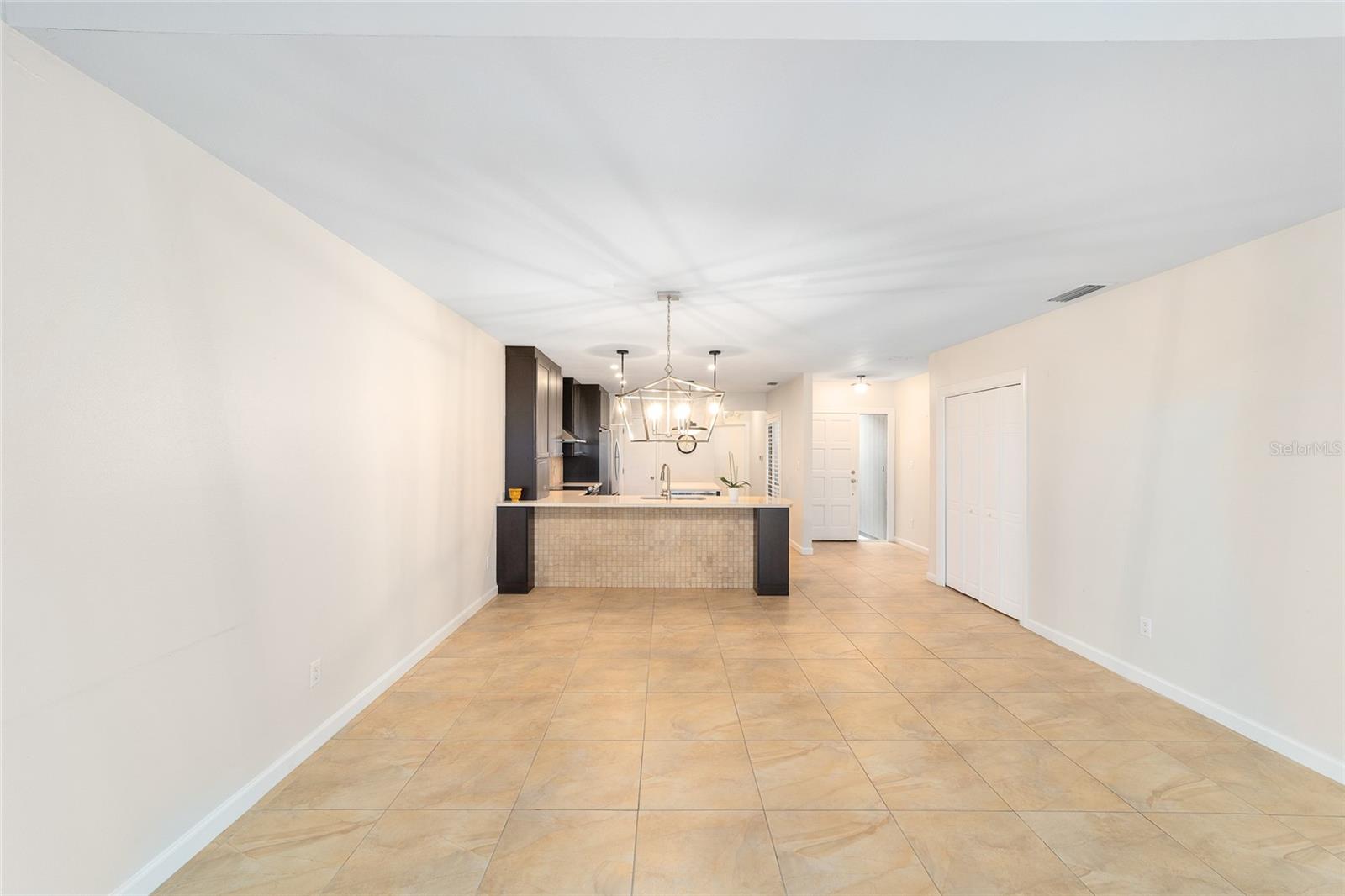 LAUREL LAKE VILLAS HOMEOWNERS ASSOC - Residential