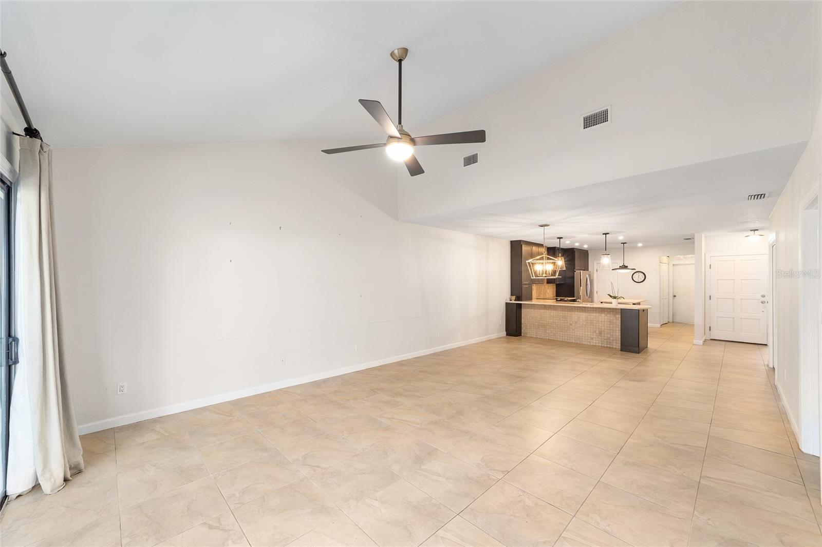 LAUREL LAKE VILLAS HOMEOWNERS ASSOC - Residential