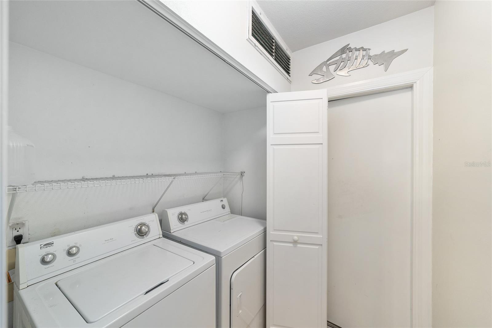 LAUREL LAKE VILLAS HOMEOWNERS ASSOC - Residential