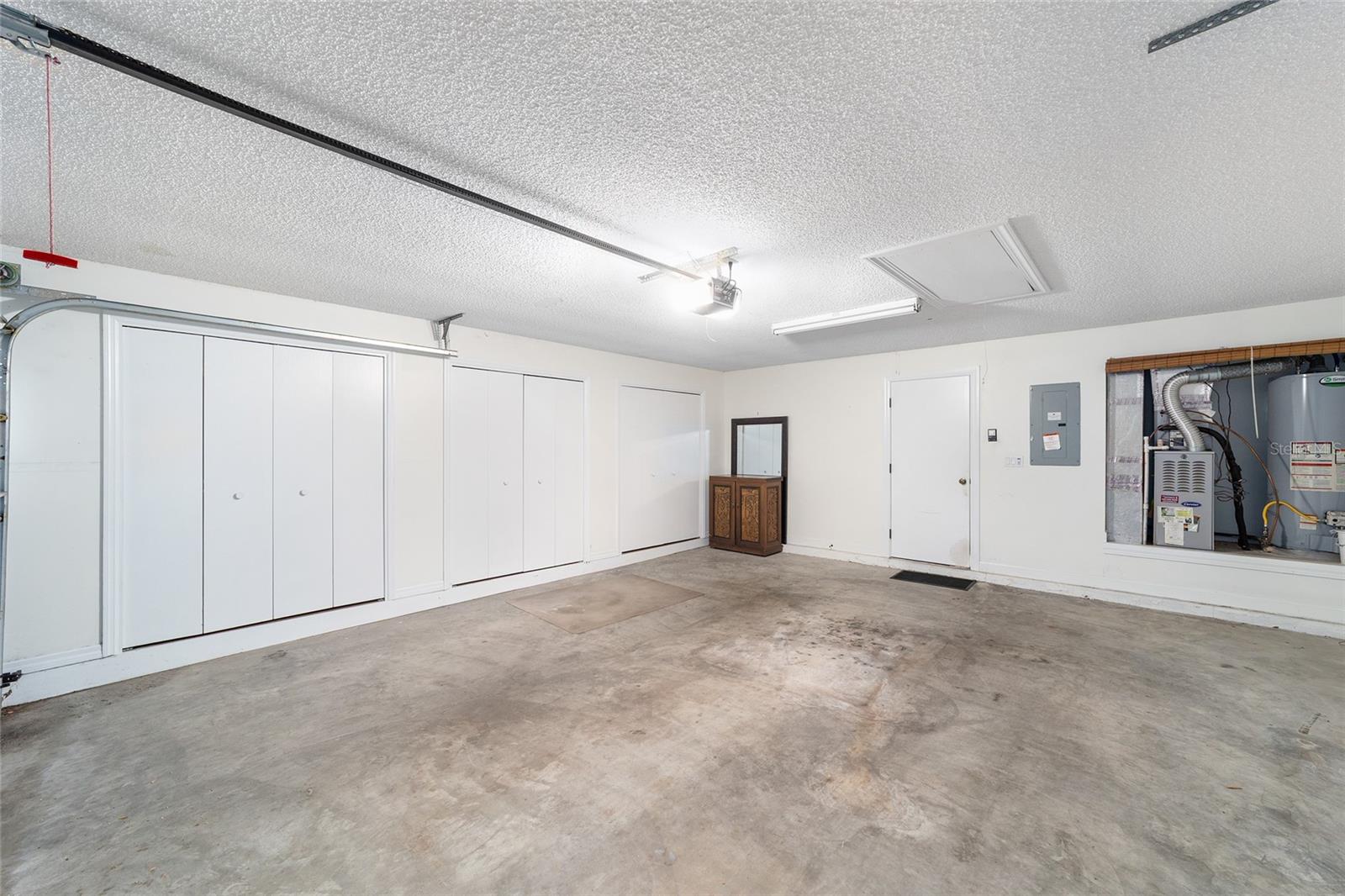 LAUREL LAKE VILLAS HOMEOWNERS ASSOC - Residential