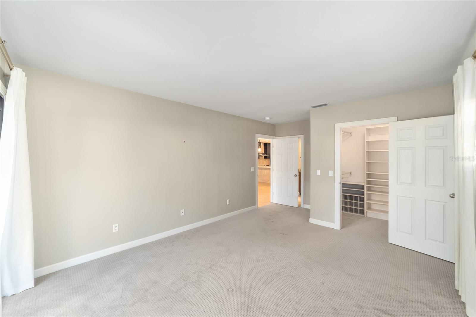 LAUREL LAKE VILLAS HOMEOWNERS ASSOC - Residential