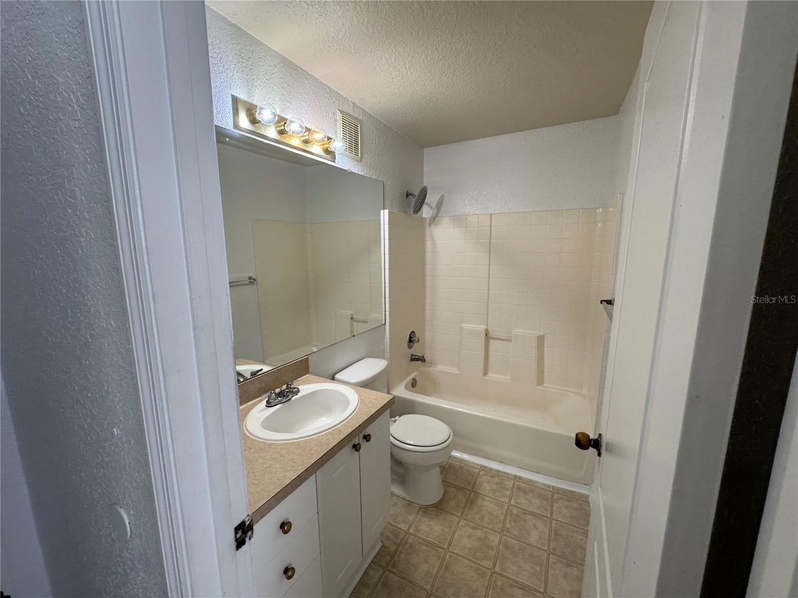 3325 S KIRKMAN ROAD 438