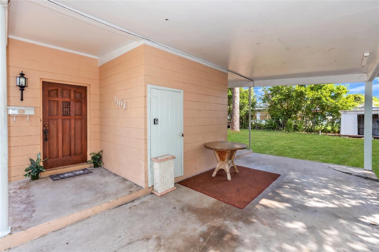 1106 MYRTLE LANE