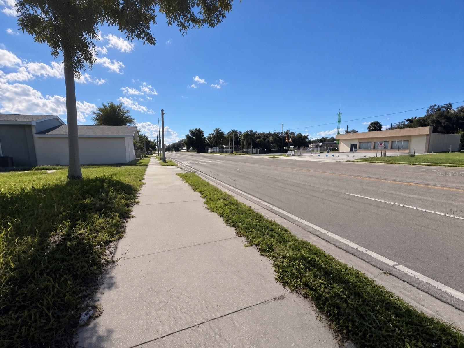 7707 GIBSONTON DRIVE, GIBSONTON, FL, 33534 3 7707 GIBSONTON DRIVE