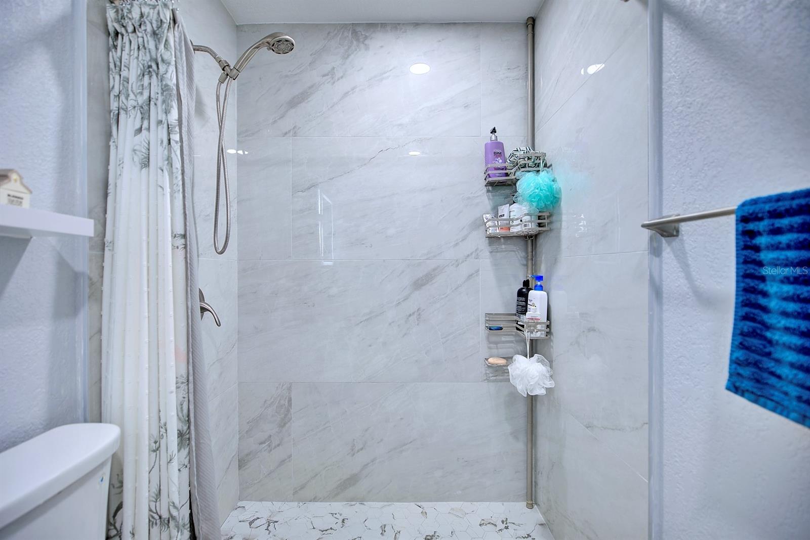 DINNER LAKE HEIGHTS - Residential