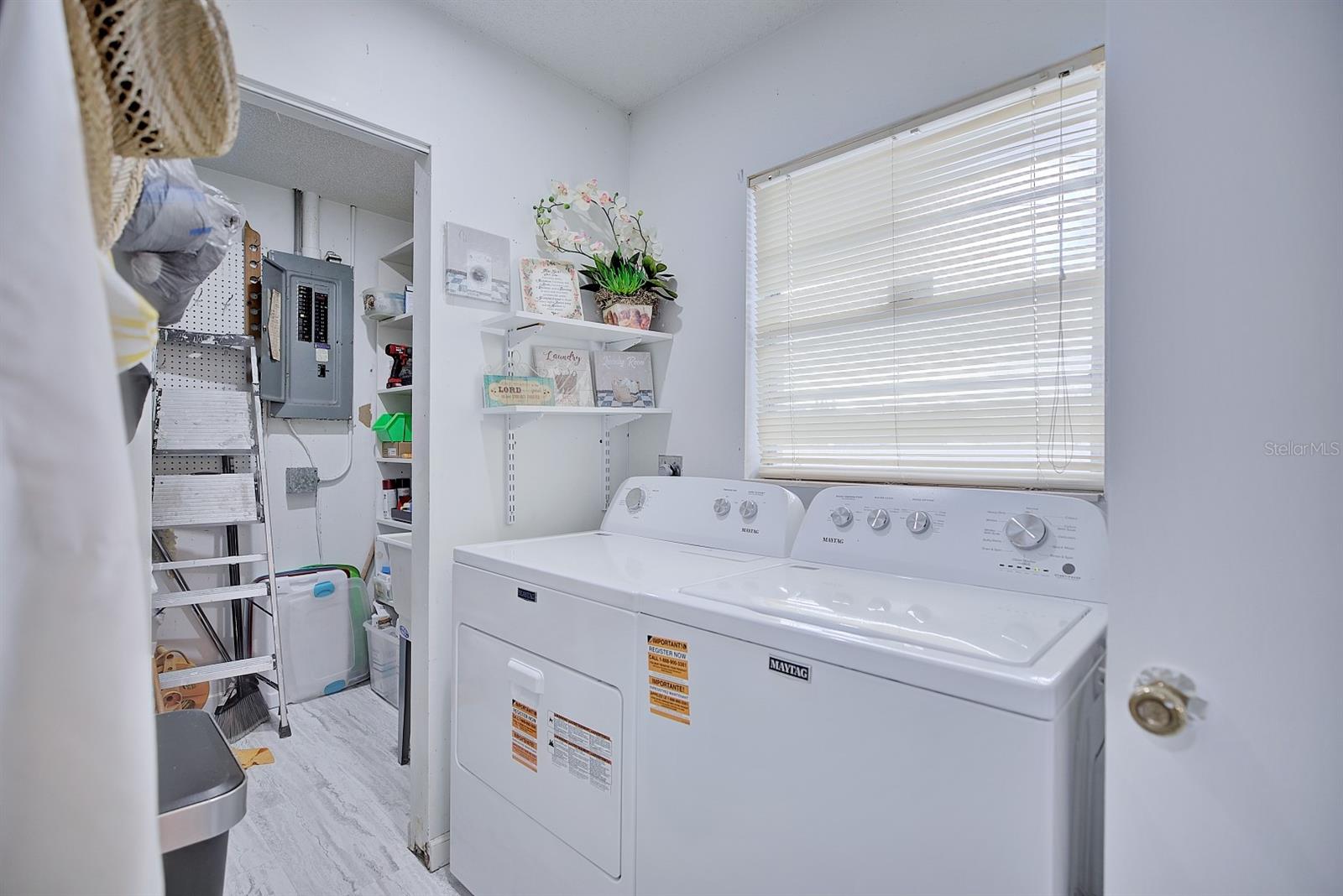 DINNER LAKE HEIGHTS - Residential