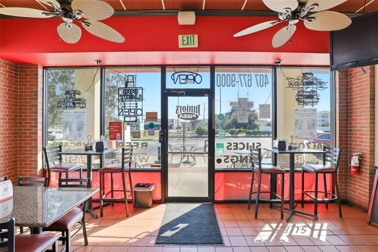 UNIVERSITY CENTER 43/59 - Commercial Lease