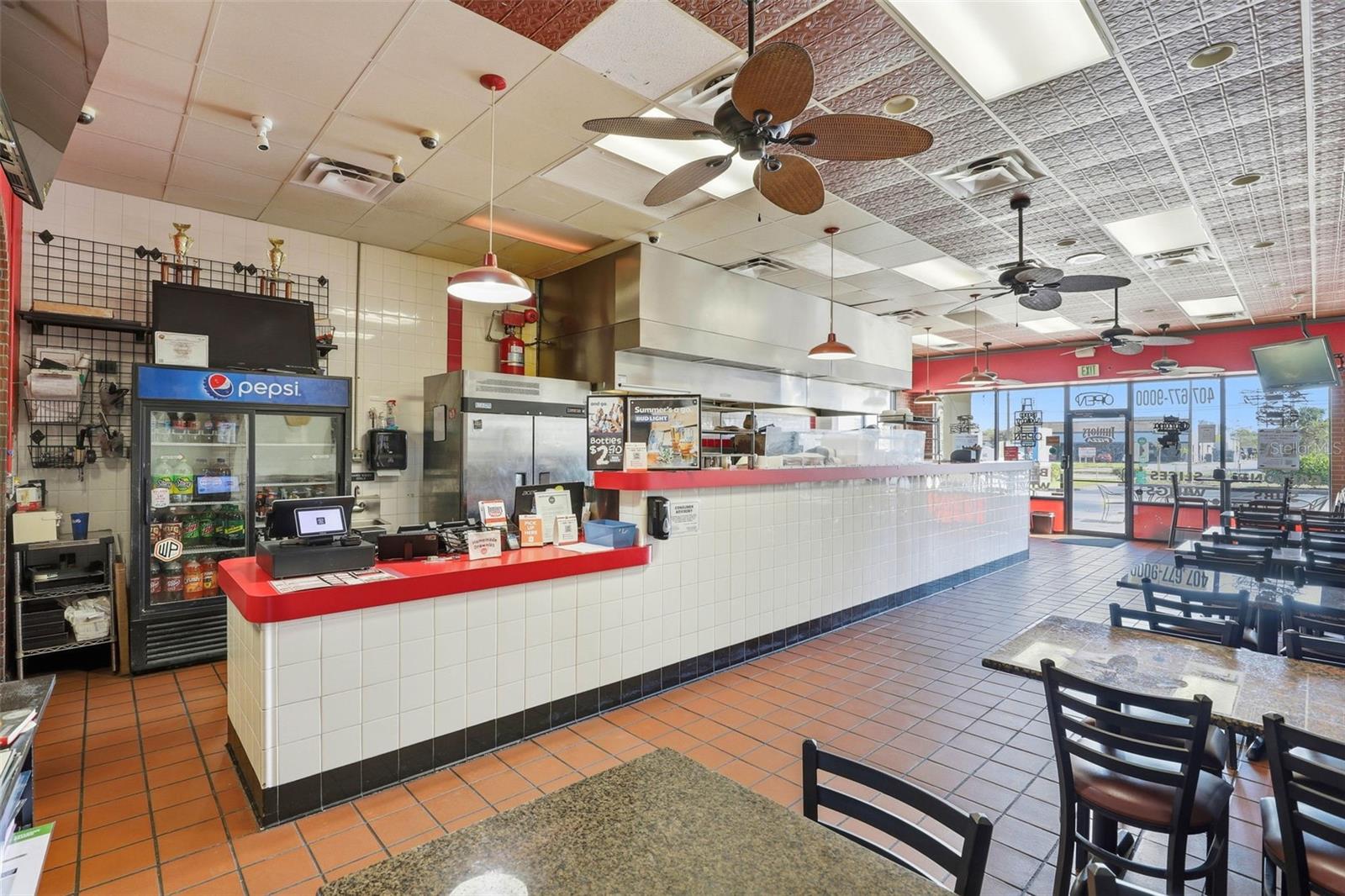 UNIVERSITY CENTER 43/59 - Commercial Lease