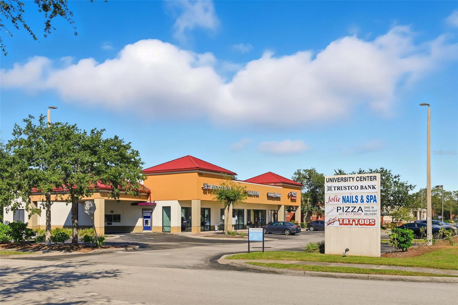 UNIVERSITY CENTER 43/59 - Commercial Lease