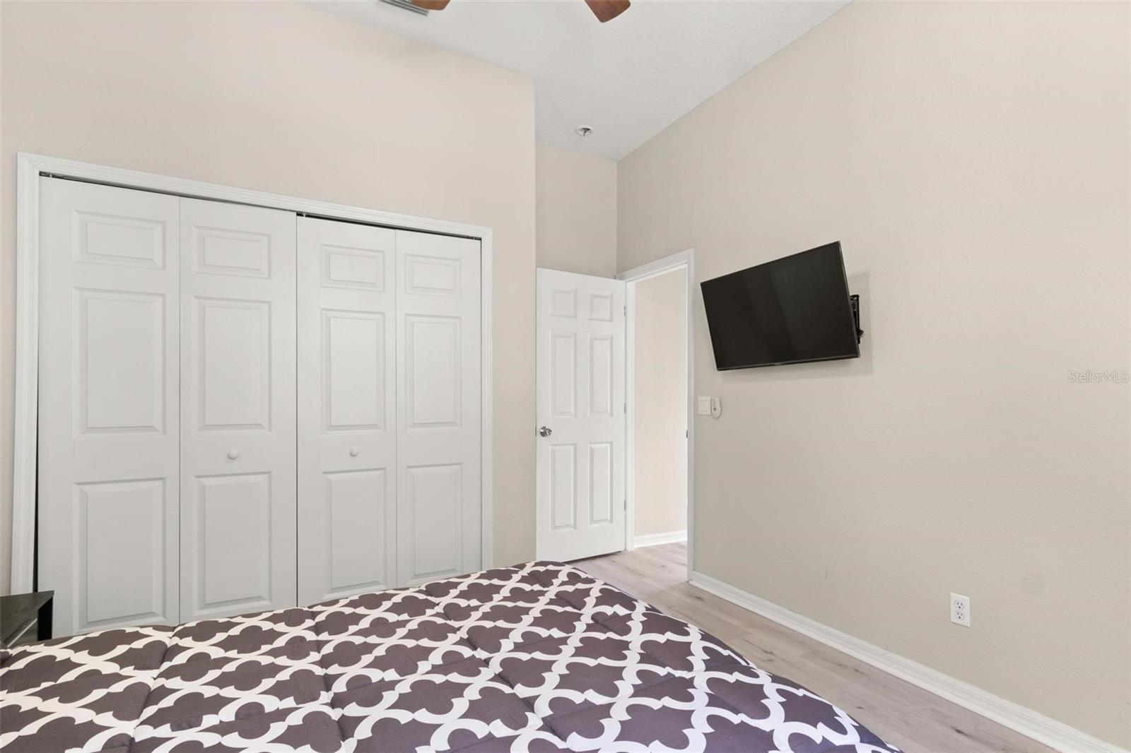 BLOOMINGDALE VILLAGE PH I SUB - Residential