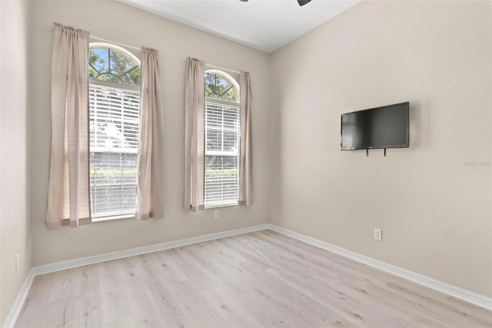 BLOOMINGDALE VILLAGE PH I SUB - Residential