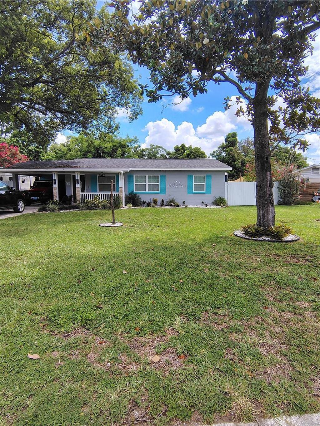 Photo of 607 Oak Ridge Drive, Brandon, FL 33510 (MLS # TB8532998)