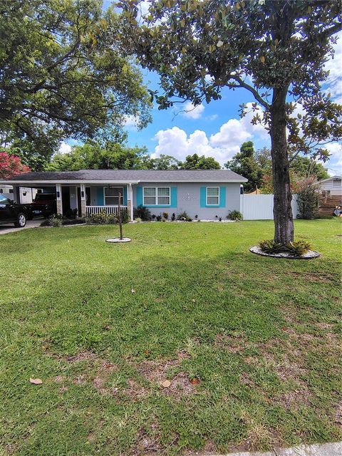 Photo of 607 Oak Ridge Drive, Brandon, FL 33510 (MLS # TB8532998)