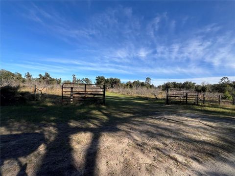 Tiny photo for 18250 Ravenswood Road, Altoona, FL 32702 (MLS # G5105562)