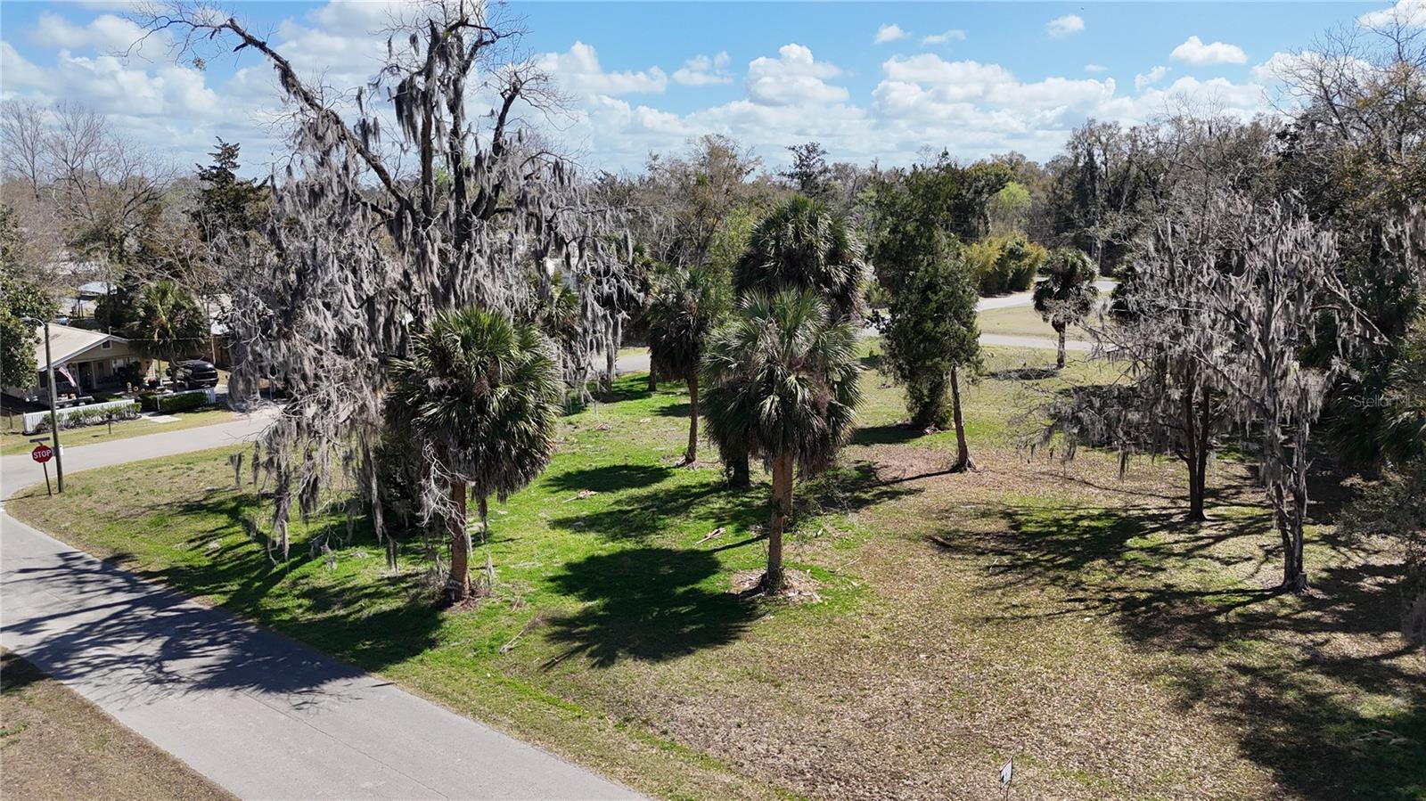 TOWN/BRANFORD - Land