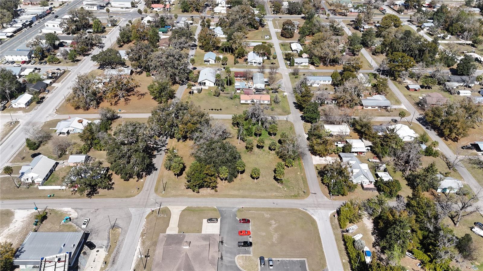 TOWN/BRANFORD - Land