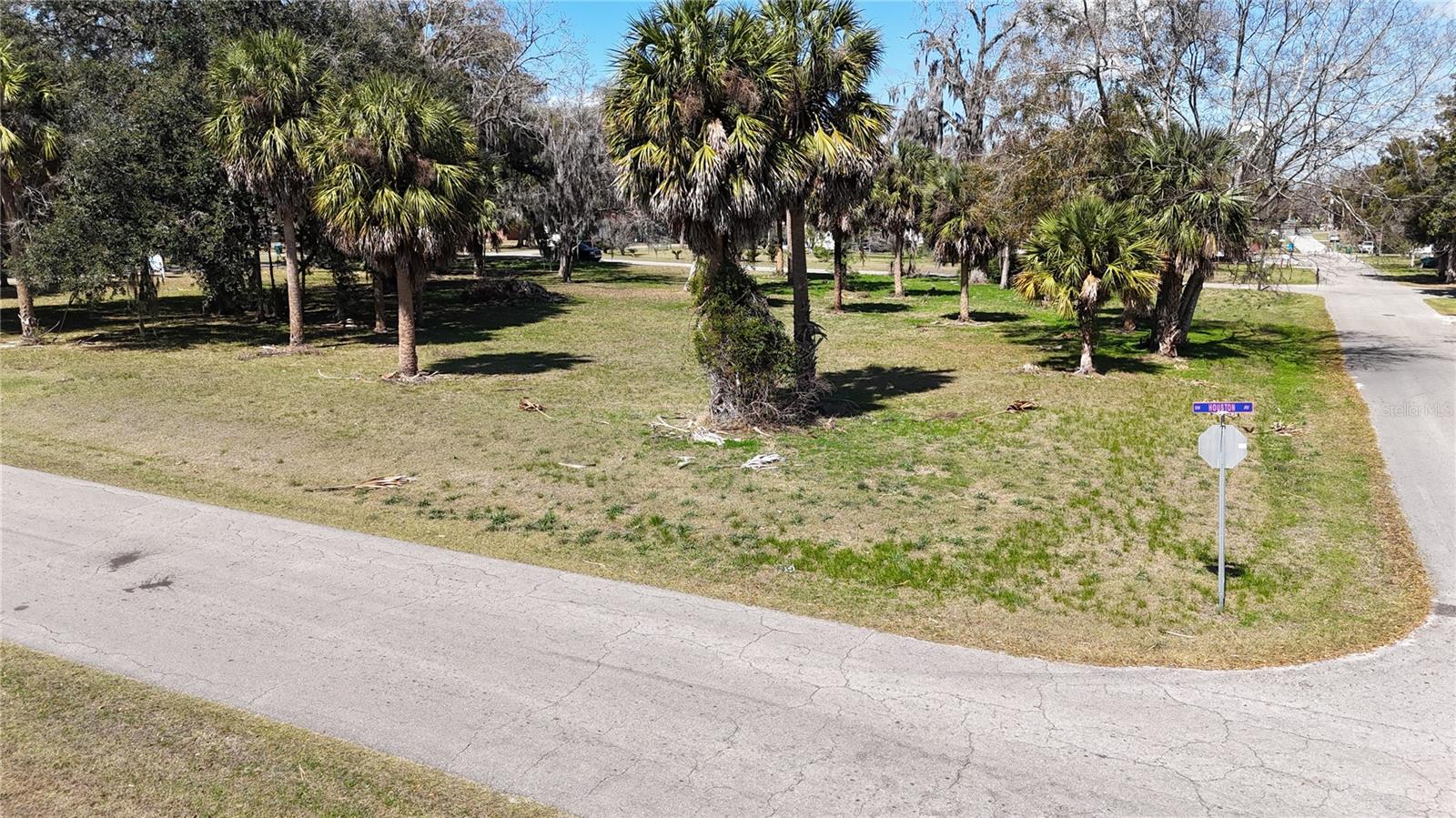 TOWN/BRANFORD - Land