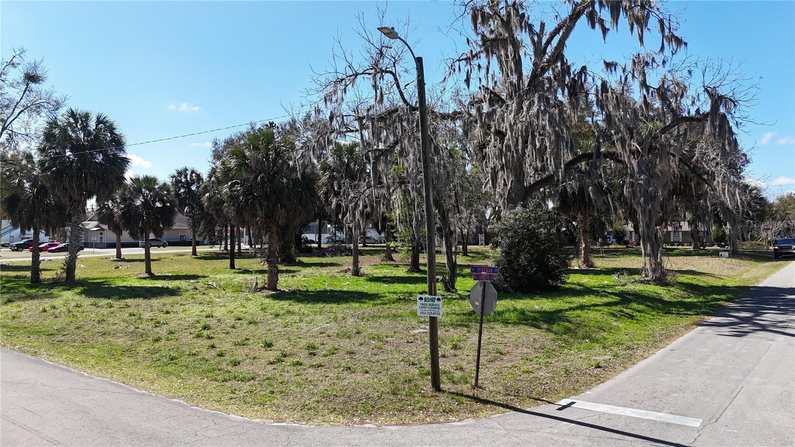 TOWN/BRANFORD - Land