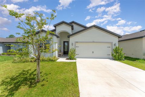 A home in LAKELAND