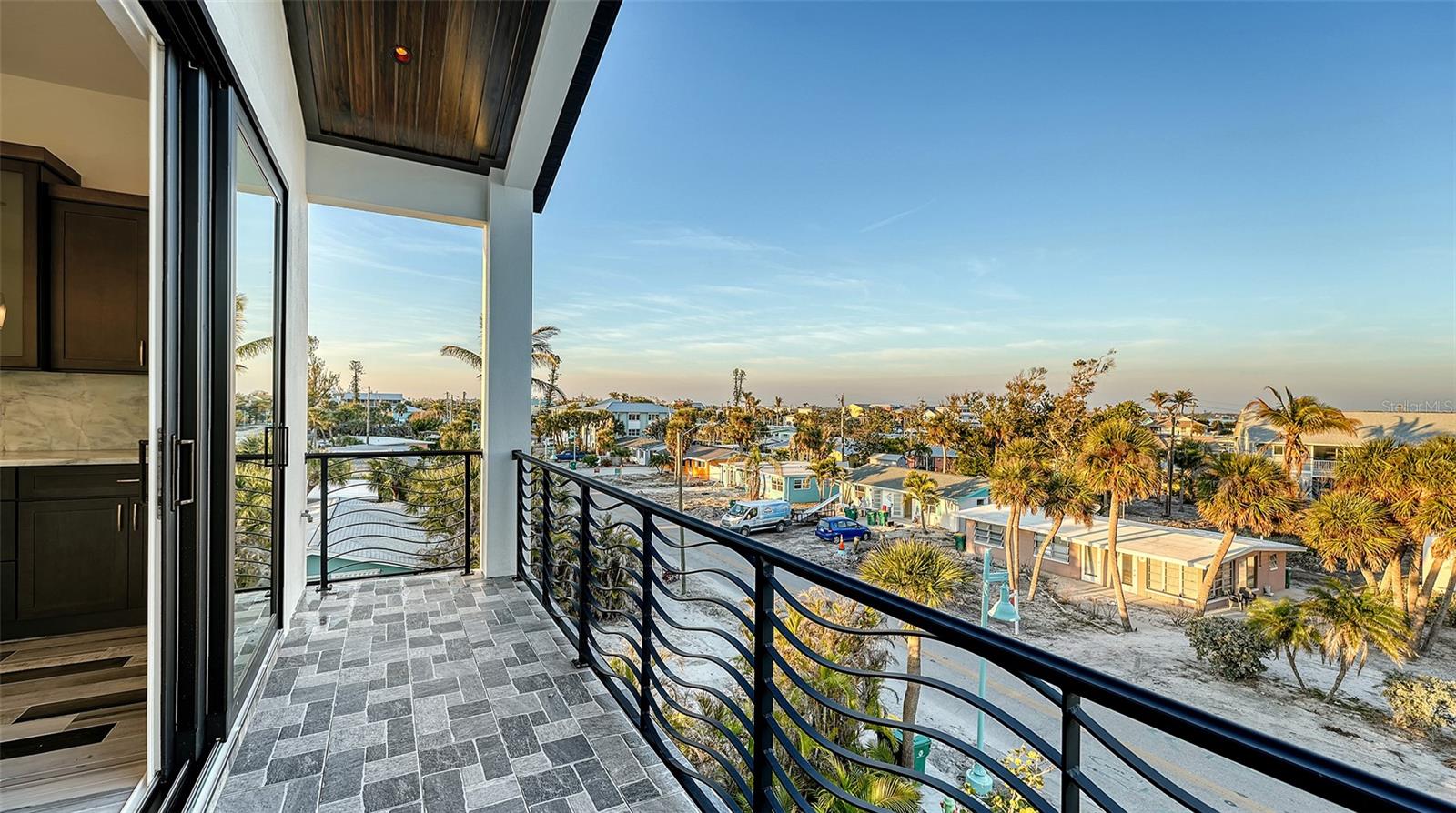 ENGLEWOOD SHORES SUB - Residential