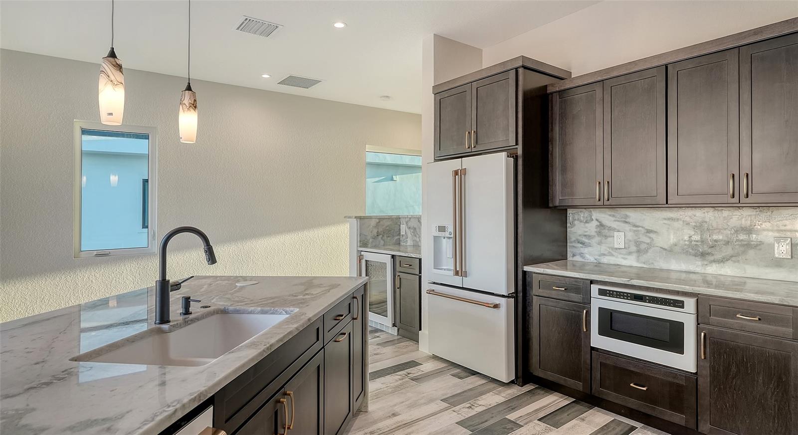 ENGLEWOOD SHORES SUB - Residential