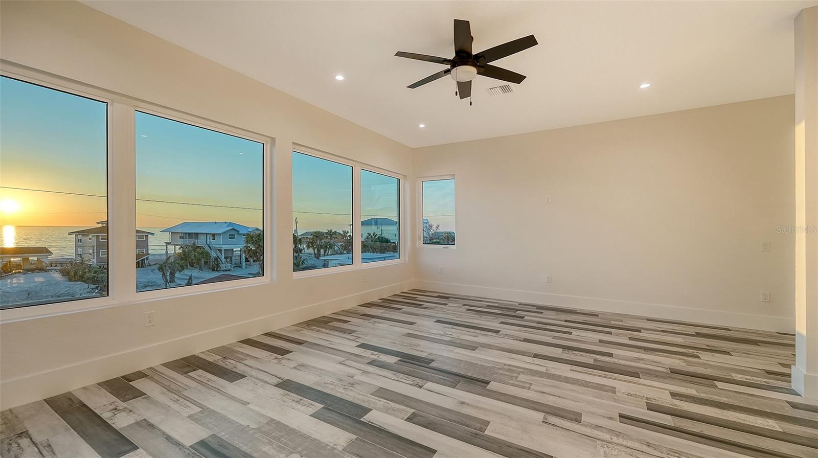 ENGLEWOOD SHORES SUB - Residential